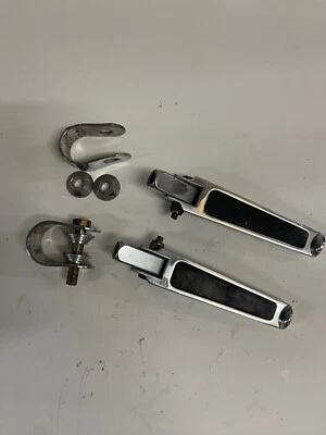 Harley Davidson Dyna Wide Glide 03 FXDWG clavijas reposapiés delanteras carretera carretera carretera camino alto Foto 1 de 4