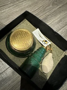 Old Devilbiss? Art Deco Glas Parfüm Flasche grün Messing verziert Zerstäuber Set - Bild 1 von 10
