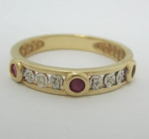 BELLISSIMO ANELLO DONNA ORO GIALLO 14K RUBINI E DIAMANTI (MISURA 6,5+) .015TDW. 2.3G - Foto 1 di 7