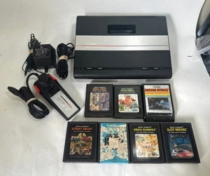 Consola Atari 7800 con mando y 7 juegos - Probada y funcionando - Imagen 1 de 6