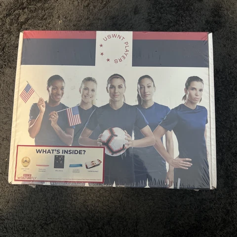 United States Women's National Team Gift Set - USWNT Soccer Fan Kit - New Cover