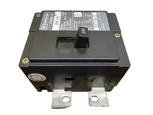 Martillo Cutler BW2200 2 polos 200A 120/240V perno en disyuntor usado - Imagen 1 de 3