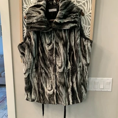 T Tahari Womens 1X Black Gray Faux Leather Fur Vest Snap Button Adjustable Waist - Image 1 of 4