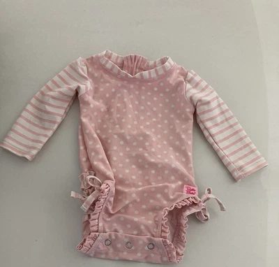 RuffleButts 女孩连体泳衣 3-6 个月粉色圆点条纹  — 第 1/4 张图片