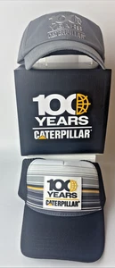 (2) Caterpillar 1925-2025 100 Jahre Mützen Jubiläumsgeschenk für Mitarbeiter Neu in OVP - Bild 1 von 5