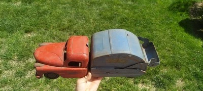 STRUCTO "City of Toyland No. 7 Utility Truck" 1950s Garbage Truck,  - Image 1 of 4