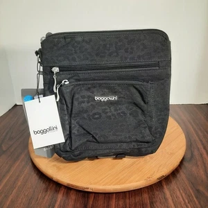 Baggallini Modern Pocket Crossbody Bag Black Cheetah Emboss TruNylon NEW $80 - Picture 1 of 8