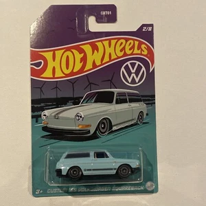 2022 Hot Wheels VW Set Custom 69 Volkswagen Squareback 1:64 Car Cracked Package - Picture 1 of 8