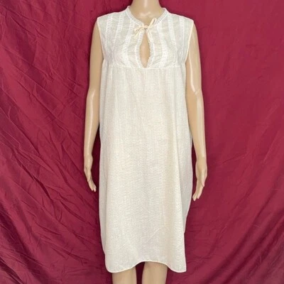 Camisón grande sin mangas Montgomery Ward tradicional modesto Seersucker años 70 Foto 1 de 4