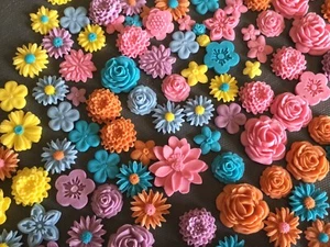 20 Fondant Flowers Selection - Picture 1 of 4