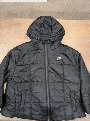 Chaqueta acolchada clásica Nike Sportswear Therma-FIT para mujer 3XL negra FB7674 Foto 1 de 4