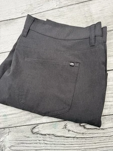 "Pantalones ligeros de rendimiento de golf Travis Mathew para hombre 36 W gris entrepierna de 32""" - Imagen 1 de 5