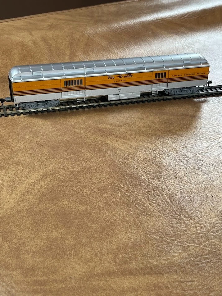 Equipaje de pasajeros pesado Athearn HO D&RGW Denver y Río Grande #741 / #7840 Foto 1 de 4