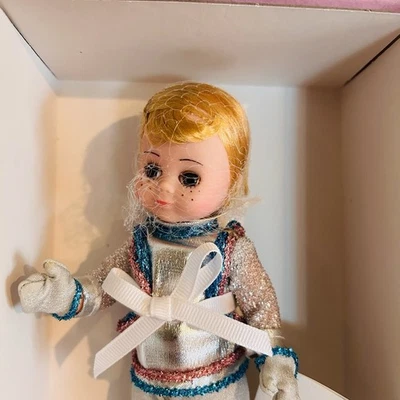 "Muñeca de colección Madame Alexander 8"" 80440 - Electro 1999, nueva en caja (10)" Foto 1 de 4