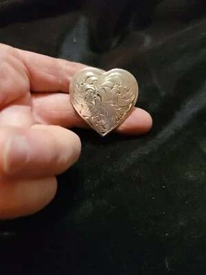 Montana Plata Tornillo en Corazón Concho 1 1/2 pulgada Nuevo. Foto 1 de 3