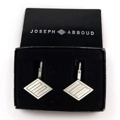 Gemelos de colección Joseph Abboud tono plata metal hombres logotipo forma diamante bisagras espalda Foto 1 de 4