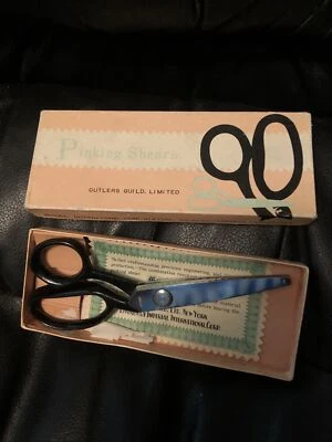 Cutters Guild pinking shears - Image 1 of 3