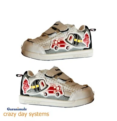 Nuevas Tenis Garanimals Bebé Camión de Bomberos Fácil Sujeción Infantil Talla 2 tan lindas Foto 1 de 4