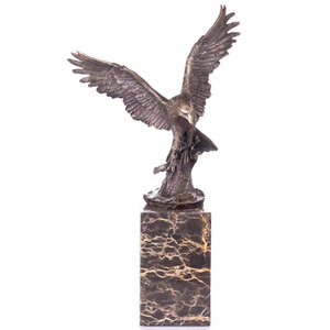 Bronze Sculpture of an eagle with a fish on a black marble base after Milo - Picture 1 of 3