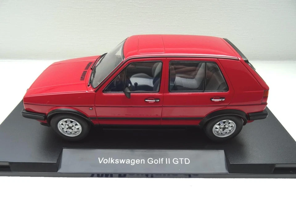 Volkswagen VW Golf 2 GTD Modellino Auto 4 Porte Di MCG IN 1:18 Rot Nuovo 18204 - Immagine 1 di 4