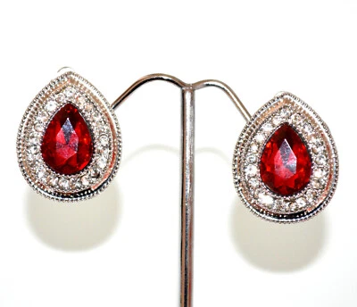 Orecchini a clips donna argento cristallo rosso strass a lobo bottone UCC148 - Immagine 1 di 2