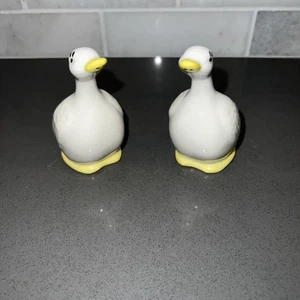Par de jardineras de pato de cerámica de colección perfectas para suculentas de 4 1/2" de alto - Imagen 1 de 4