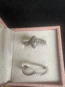 10k white gold women's pear shaped cluster diamond engagement ring & Band size 7 - Picture 1 of 8