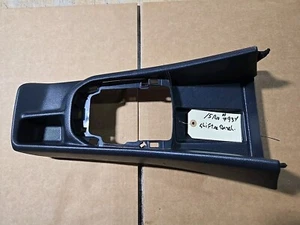KIA RIO 2012-2017 consola central panel de moldura superior OEM 84631-1W000 bisel de cambio - Imagen 1 de 3