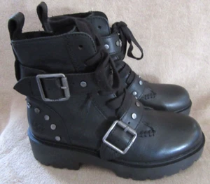UGG Australia Zorrah Studs Black Buckle Lace Up Boots Schuhe US 6,5 EUR 37,5 Neu ohne Karton - Bild 1 von 6