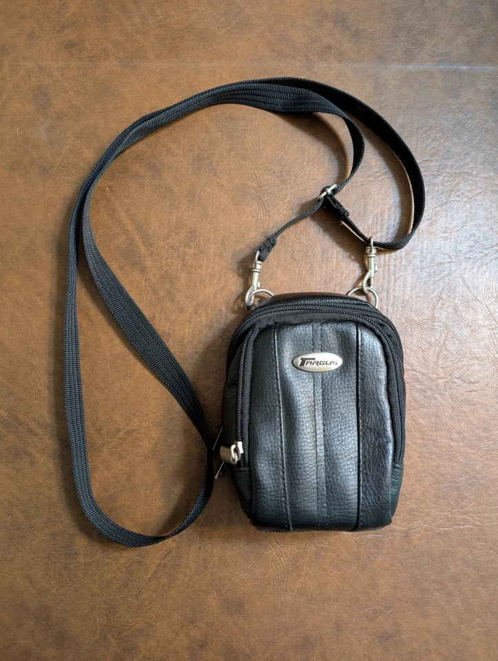 Targus pequena bolsa de couro preta para câmera com alça de transporte estojo compacto - Imagem 1 de 4