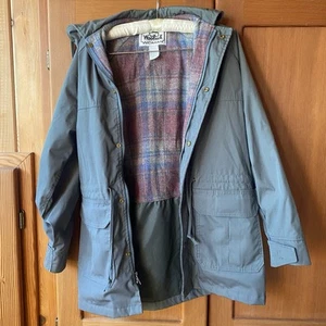 Vintage Woolrich Women S Gray/Blue Hiking Outdoor Jacket Wool Plaid Lining Warm - Picture 1 of 15