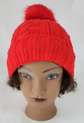 维多利亚的秘密粉色夏尔巴内衬豆豆帽红色带人造毛皮绒球 — 第 1/4 张图片