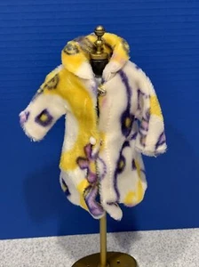RARE Vintage Barbie Clone Maddie Mod 1968 Fun Fur Flower Power #1717 Coat - Picture 1 of 8