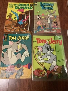 PORKY PIG, BUGS BUNNY, ROAD RUNNER TOM & JERRY COMICS X 9 AUSTRALIAN PRINT 1955+ - Picture 1 of 2