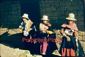 Foto Original Vintage Diapositiva Mercado Otovalo Ecuador Años 50 Frontera Roja - Imagen 1 de 1