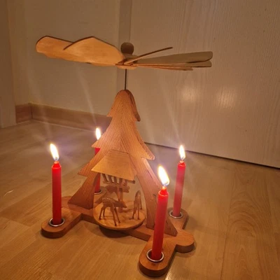 Pyramide DDR  Rehe Holz Erzgebirge Dekoration Winter Volkskunst  - Bild 1 von 4