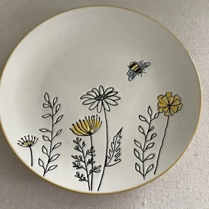 Plato de ensalada Spectrum Designz 2023 en relieve de margaritas y flores abejorros 8 3/8 pulgadas - Imagen 1 de 9