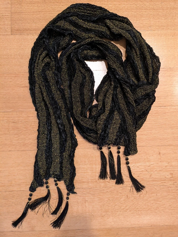 Bufanda Dupatta Estola Negro Dorado Con Borlas India del Sur de Asia 100 pulgadas x 8 pulgadas Foto 1 de 1
