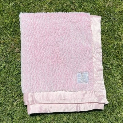 Little Giraffe Luxe Waves Pink Plush Baby Blanket Satin Trim 30 x 35.5 GUC - Image 1 of 4