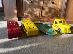 LOT: VINTAGE 1950s STRUCTO AUTO TRANSPORT TRAILERS & LOWBOY TRAILER WITH CAB - Picture 1 of 22