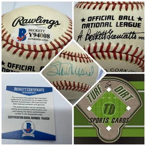 STAN MUSIAL Autographed Baseball Beckett Authenticated - Picture 1 of 1