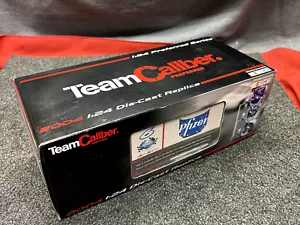 Mark Martin #6 Pfizer 2004 Team Caliber 1/24 Nascar Diecast - Picture 1 of 5