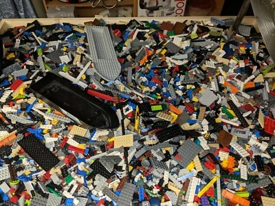 LEGO 2.5 Lb Lote a Granel Tirón Aleatorio + 2 Minifiguras Auténticas Piezas Educativas x1 Foto 1 de 2