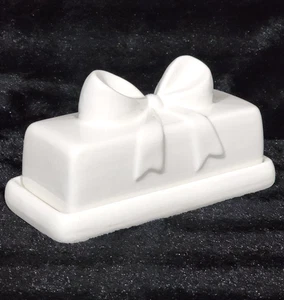 White Bow Butter Dish Ceramic 7x4 Kitchen Decor Coquette Holiday Cleo June GLAM - Picture 1 of 12