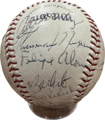 Thurman Munson 1972 NY Yankees Team Signed Baseball 23 Sigs PSA Beckett LOA - Image 1 of 4