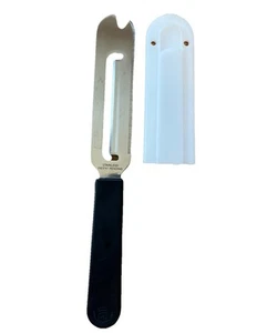 Cuchillo de queso de chef mimado #1125 rebanadora esparcidor de acero inoxidable con cubierta protectora - Imagen 1 de 4