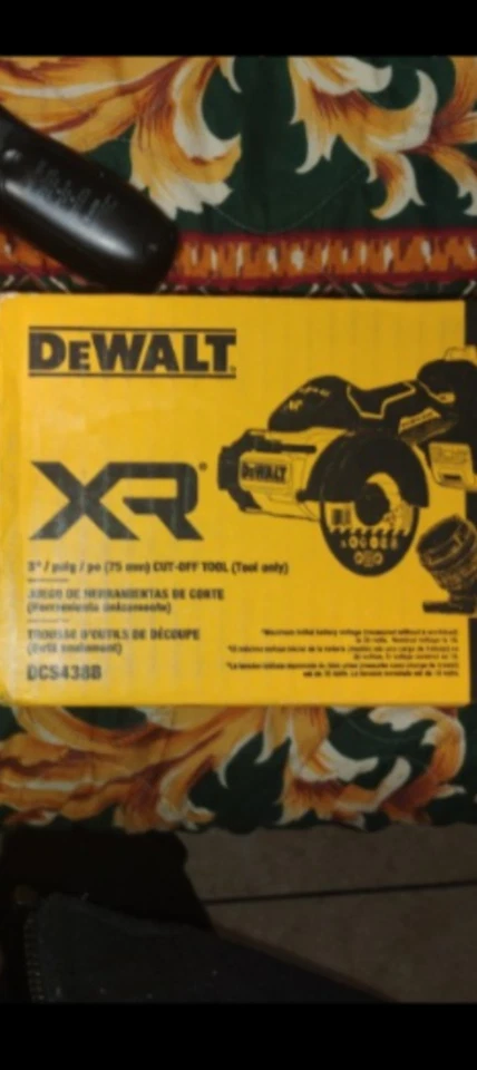 DEWALT 20V MAX XR inalámbrico sin escobillas 4-1/2 in.-5 in. Amoladora (solo herramienta) DCG410 Foto 1 de 1