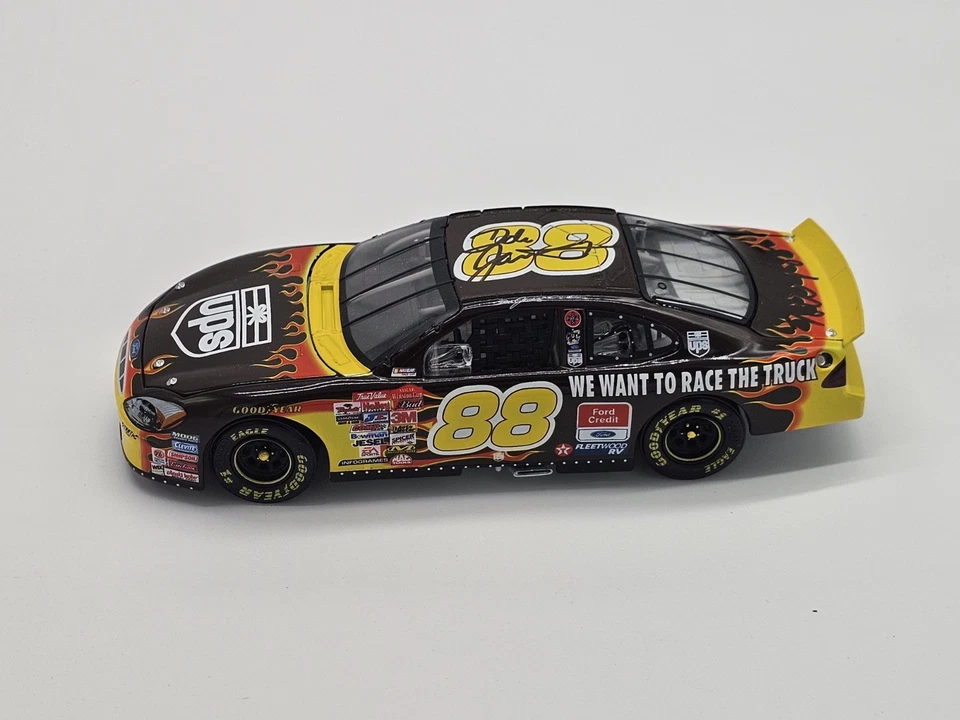 Action Dale Jarrett #88 Ups 2001 Taurus Race the truck brown model car 1/24