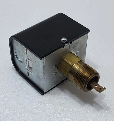 McDONNELL & MILLER FS4-3D 114550 FLOW SWITCH 115-230V 160PSIG - Image 1 of 4