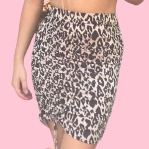 NASTY GAL | Ruched High-Waisted Mini-Skirt - Picture 1 of 3